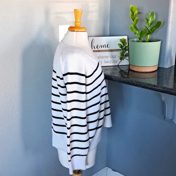 Black & White Striped Sweater | Size L - Picture 3 of 5
